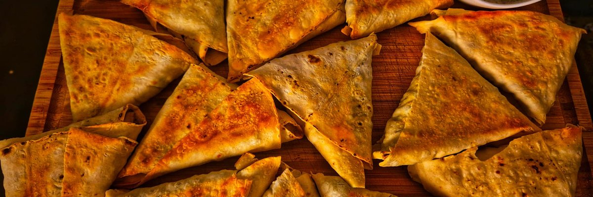 Foods, Friends & Fun!: Sambusa Night - Image 1