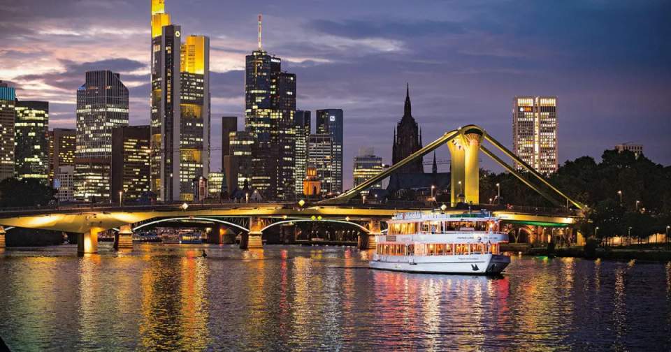 Frankfurt: 1-Hour Panorama Boat Cruise on the rive — 4